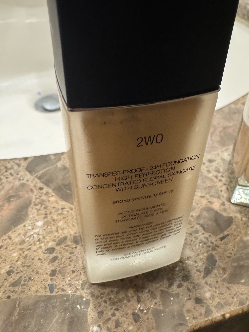 Dior Forever Liquid Foundation - Beige - Picture 2 of 2